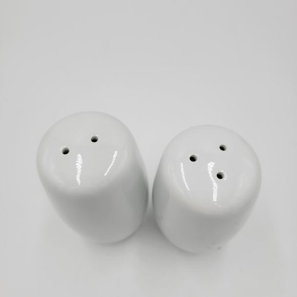 Home Kitchen Salt and Pepper Shaker White Solid Letters Home Kitchen Décor - Picture 4 of 6